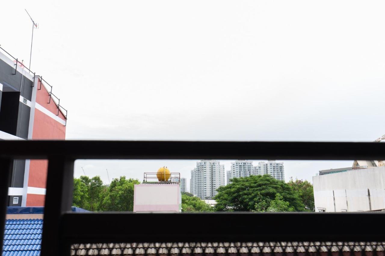 Mango 10 House Hotel Bangkok Luaran gambar
